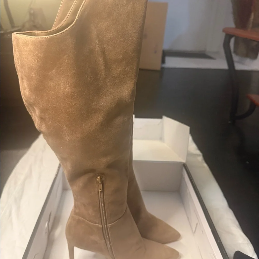 Nine West Over the Knee Tan Boots size 8.5. Perfect‎ for date night classy sexy